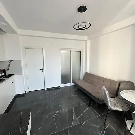 Matymar Black & White Agigea