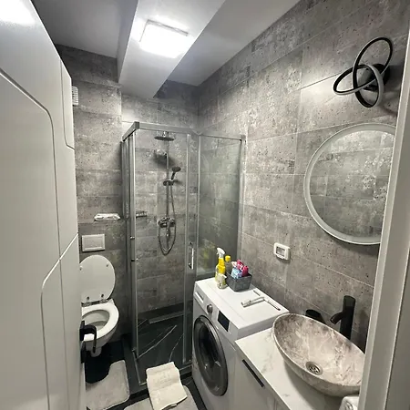 Matymar Black & White Lejlighed