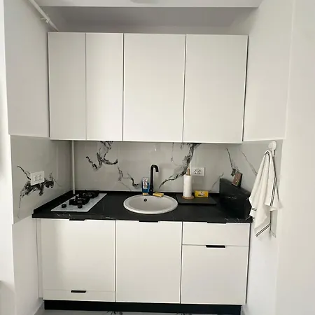 Matymar Black & White