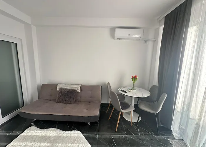 Lägenhet Matymar Black & White Agigea