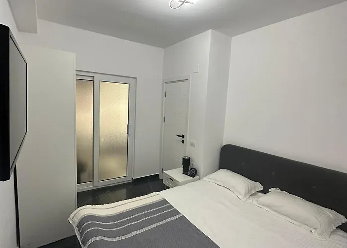 Lägenhet Matymar Black & White